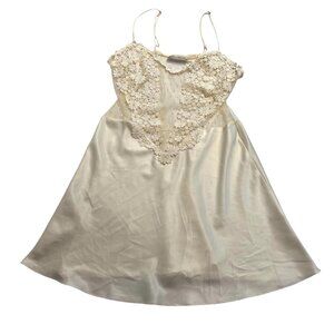 Flora Nikrooz Showstopper Chemise in Ivory